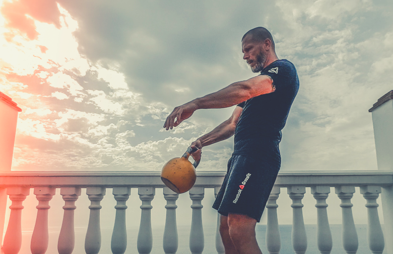 adjustable kettlebells make it possible to do different exercise routines