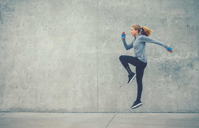 Choosing the best vertical jump trainer can build explosive leg power and strengthen your jumping muscles.