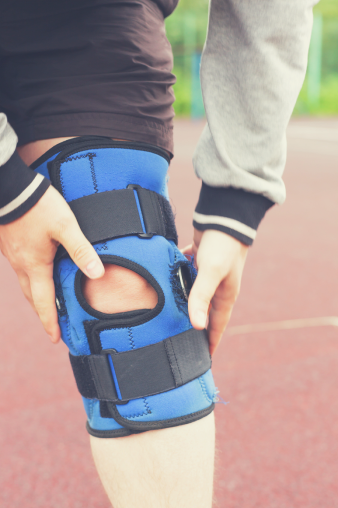 Using a knee stabilizer can protect your knees from injury during a workout or playing sports.